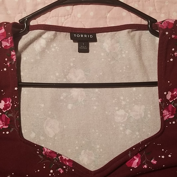 3 FOR $15 Torrid retro style top size 1 - Picture 2 of 7